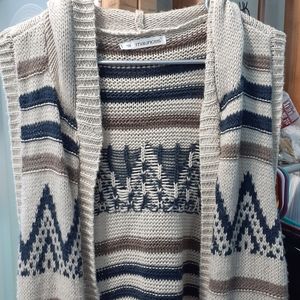 Maurices sleeveless cardigan